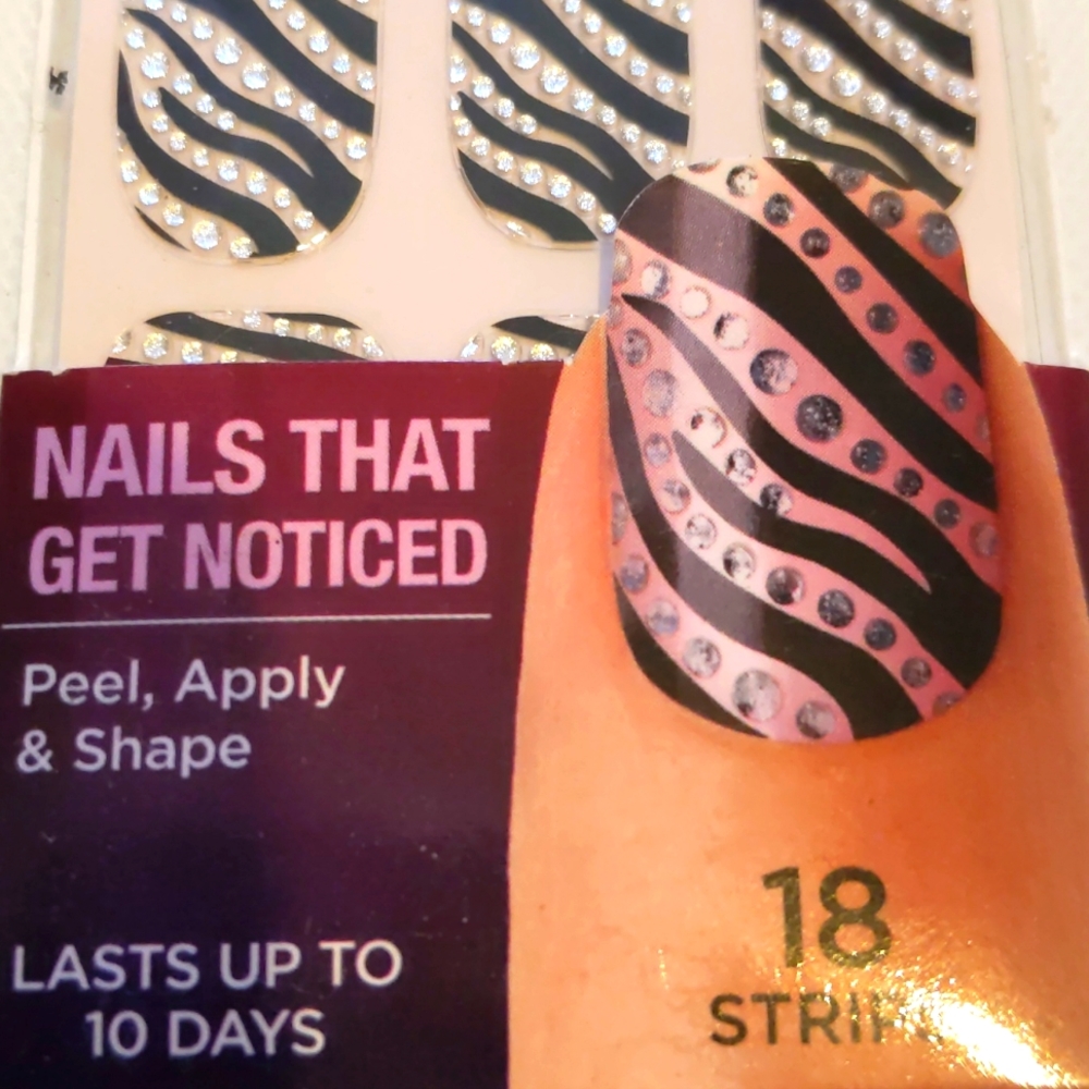 Stick on Nails